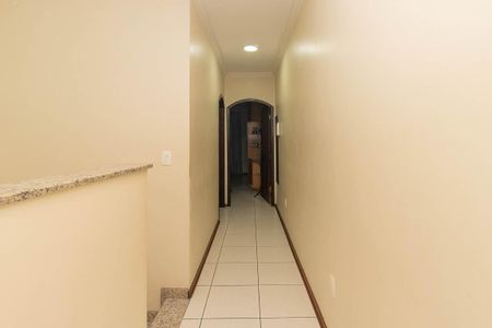 Casa à venda com 200m², 4 quartos e 5 vagasCorredor dos Quartos