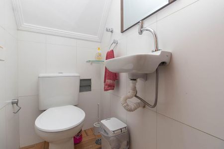 Casa à venda com 200m², 4 quartos e 5 vagasLavabo