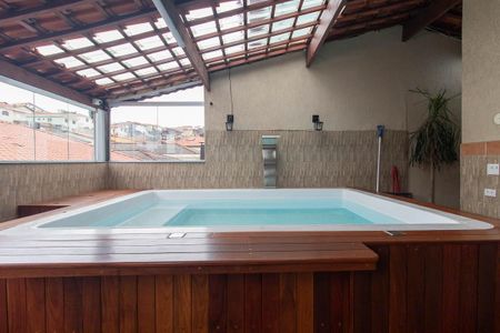 Casa à venda com 200m², 4 quartos e 5 vagasPiscina