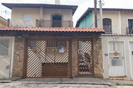 Casa à venda com 200m², 4 quartos e 5 vagasFachada
