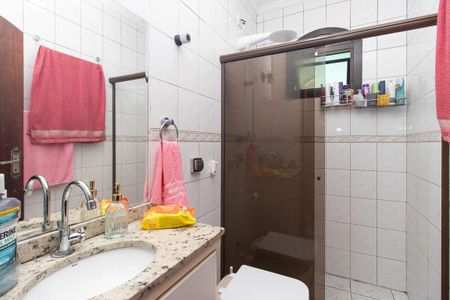 Casa à venda com 200m², 4 quartos e 5 vagasBanheiro da Suíte