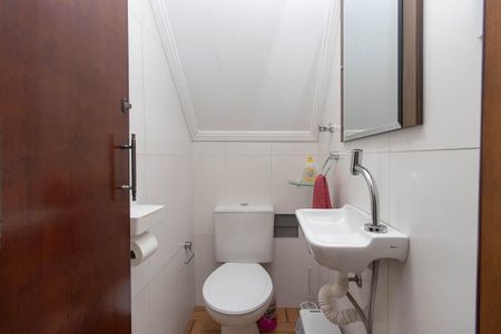 Casa à venda com 200m², 4 quartos e 5 vagasLavabo