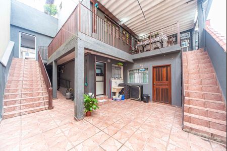 Casa à venda com 380m², 4 quartos e 6 vagasQuintal Fundos