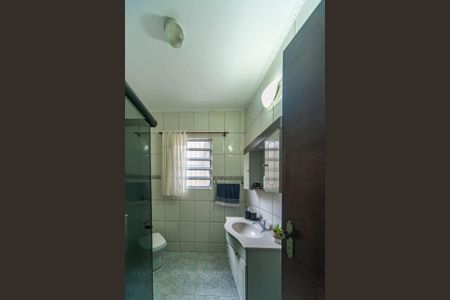 Casa à venda com 380m², 4 quartos e 6 vagasBanheiro 1