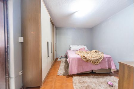 Casa à venda com 380m², 4 quartos e 6 vagasQuarto da casa 2