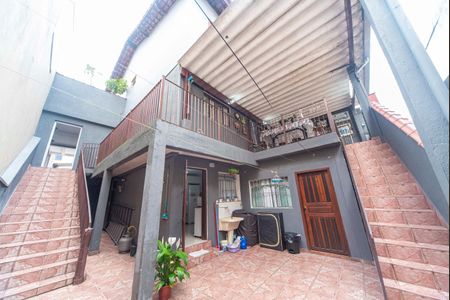 Casa à venda com 380m², 4 quartos e 6 vagasQuintal Fundos