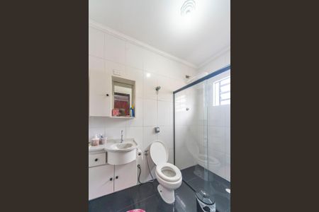 Casa à venda com 380m², 4 quartos e 6 vagasBanheiro do Quarto 3