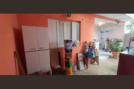 Casa para alugar com 142m², 4 quartos e 5 vagasQuintal