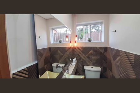 Lavabo de casa para alugar com 4 quartos, 142m² em Rochdale, Osasco