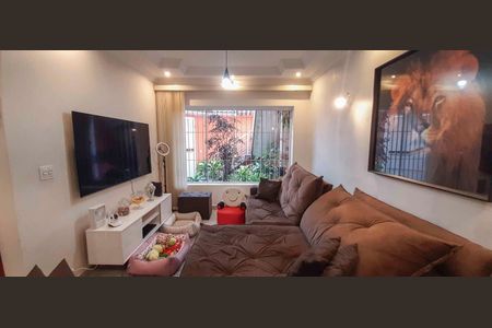 Sala de casa para alugar com 4 quartos, 142m² em Rochdale, Osasco
