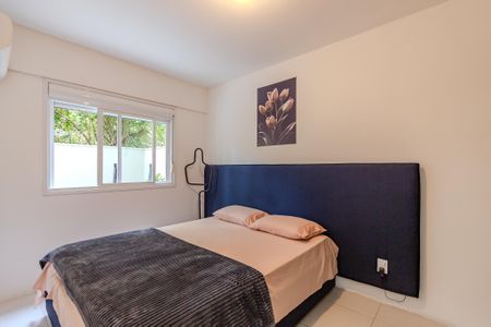 Quarto de apartamento à venda com 1 quarto, 82m² em Santo Antônio, Porto Alegre