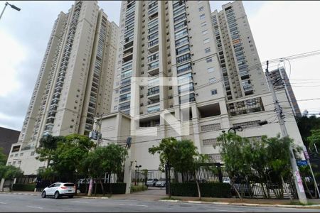 Apartamento à venda com 95m², 2 quartos e 2 vagasFachada e portaria