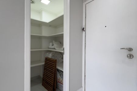 Apartamento à venda com 95m², 2 quartos e 2 vagasDespensa