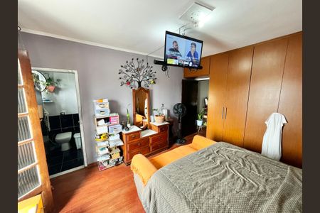 Casa à venda com 225m², 3 quartos e 4 vagasQuarto Suíte