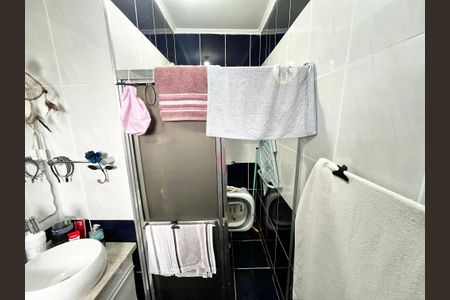 Casa à venda com 225m², 3 quartos e 4 vagasBanheiro da Suíte