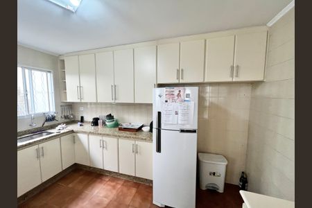 Casa à venda com 225m², 3 quartos e 4 vagasCozinha