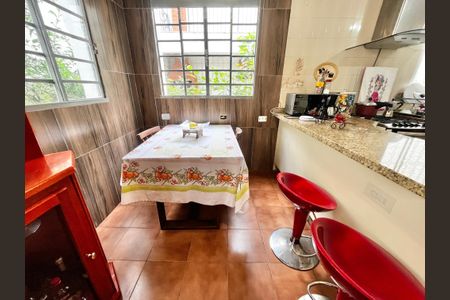 Casa à venda com 225m², 3 quartos e 4 vagasCozinha