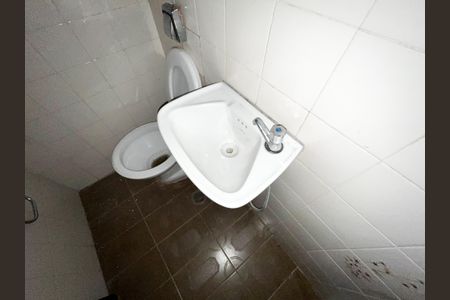 Casa à venda com 225m², 3 quartos e 4 vagasBanheiro da Garagem