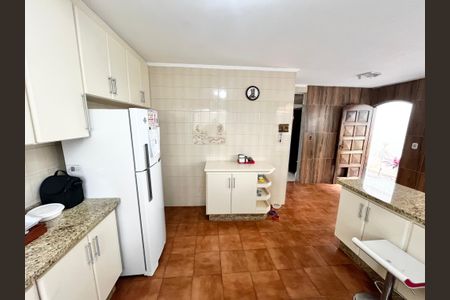 Casa à venda com 225m², 3 quartos e 4 vagasCozinha