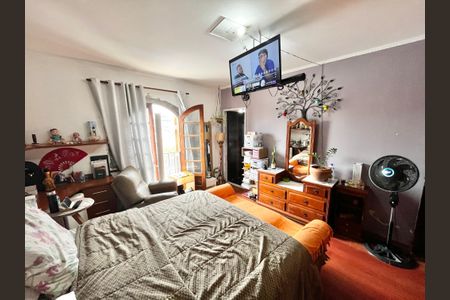 Casa à venda com 225m², 3 quartos e 4 vagasQuarto Suíte