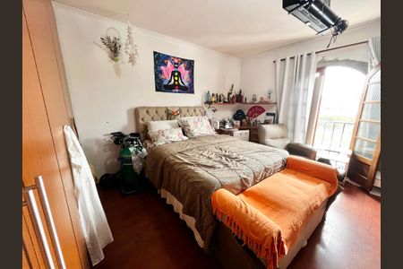 Casa à venda com 225m², 3 quartos e 4 vagasQuarto Suíte