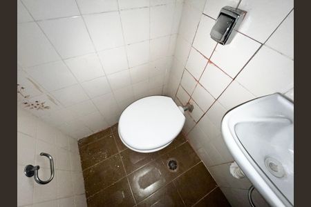 Casa à venda com 225m², 3 quartos e 4 vagasBanheiro da Garagem