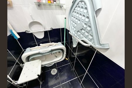 Casa à venda com 225m², 3 quartos e 4 vagasBanheiro da Suíte