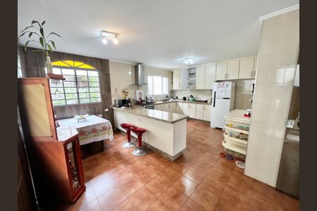 Casa à venda com 225m², 3 quartos e 4 vagasLavabo