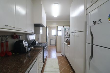 Apartamento para alugar com 224m², 4 quartos e 2 vagasCozinha