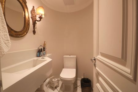 Apartamento para alugar com 224m², 4 quartos e 2 vagasLavabo