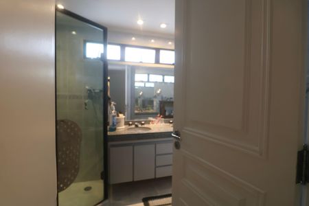 Apartamento para alugar com 224m², 4 quartos e 2 vagasBanheiro Suíte 4