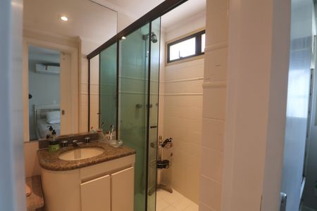 Apartamento para alugar com 224m², 4 quartos e 2 vagasBanheiro Suíte 3