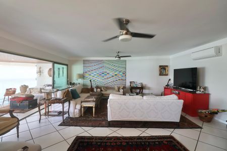 Apartamento para alugar com 224m², 4 quartos e 2 vagasSala