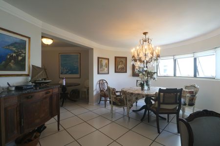 Apartamento para alugar com 224m², 4 quartos e 2 vagasSala