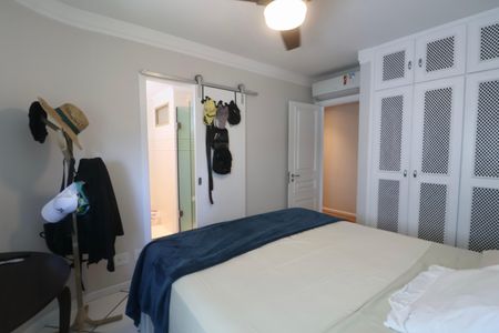 Apartamento para alugar com 224m², 4 quartos e 2 vagasSuíte 1