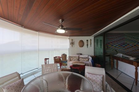 Apartamento para alugar com 224m², 4 quartos e 2 vagasVaranda