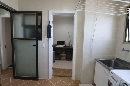 Apartamento para alugar com 224m², 4 quartos e 2 vagasÁrea de Serviço