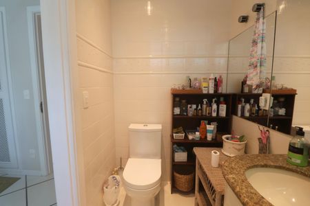 Apartamento para alugar com 224m², 4 quartos e 2 vagasBanheiro Suíte 3