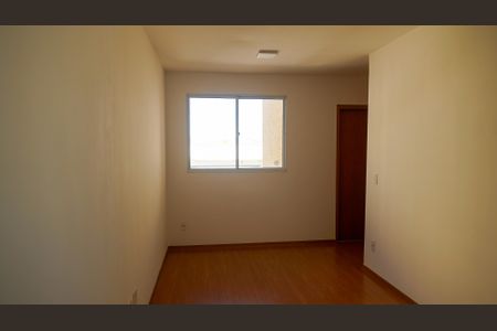 Detalhe Sala de apartamento para alugar com 2 quartos, 50m² em Chácara São Pedro, Aparecida de Goiânia