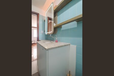 Banheiro Social de apartamento à venda com 1 quarto, 43m² em Floresta, Porto Alegre