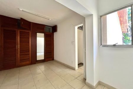 Casa à venda com 136m², 3 quartos e 3 vagasSuite