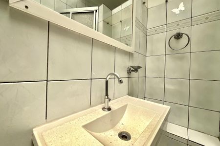 Casa à venda com 136m², 3 quartos e 3 vagasBanheiro Corredor