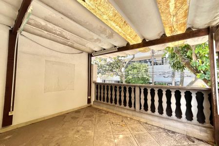 Casa à venda com 136m², 3 quartos e 3 vagasVaranda do Quarto 2