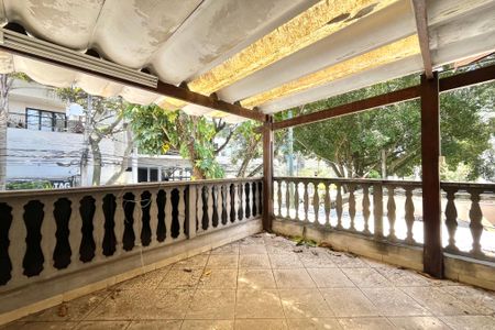 Casa à venda com 136m², 3 quartos e 3 vagasVaranda do Quarto 2