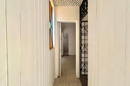 Corredor de casa à venda com 3 quartos, 136m² em Vila da Saúde, São Paulo