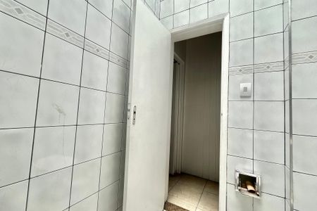 Casa à venda com 136m², 3 quartos e 3 vagasBanheiro Corredor