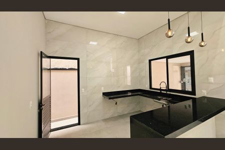 Casa à venda com 115m², 3 quartos e 2 vagas