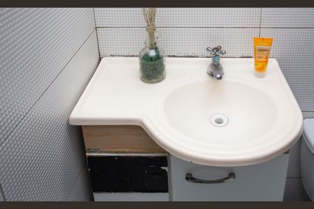 Casa à venda com 98m², 3 quartos e sem vagaBanheiro 2