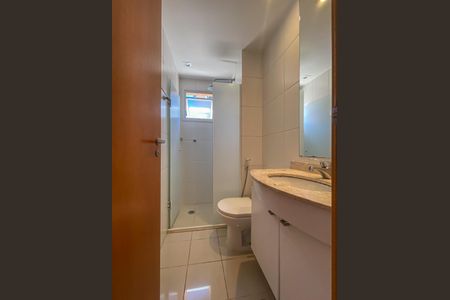 Apartamento para alugar com 129m², 4 quartos e 4 vagasBanheiro da Suíte 2