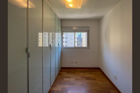 Apartamento para alugar com 129m², 4 quartos e 4 vagasQuarto 
